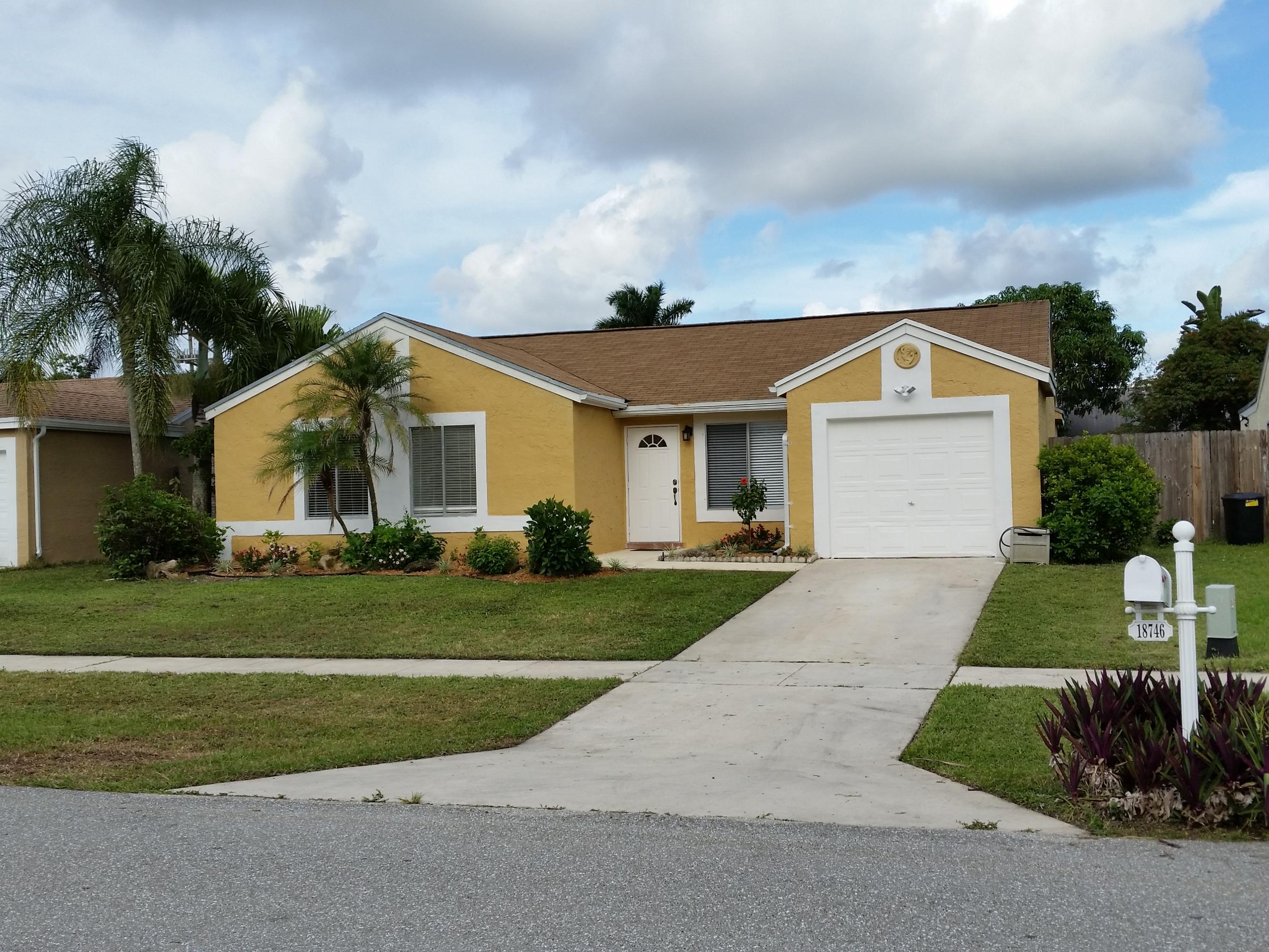 18746 Shauna Manor Drive Boca Raton, FL 33496 - Photo 2 of 20 Front from the right