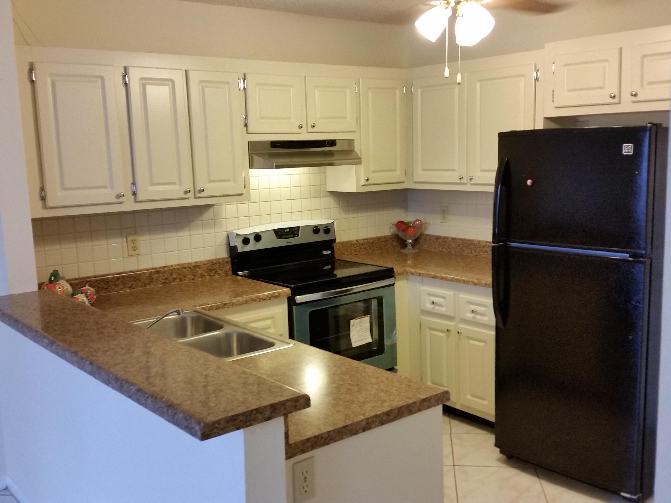 18746 Shauna Manor Drive Boca Raton, FL 33496 - Photo 4 of 20 Kitchen_2