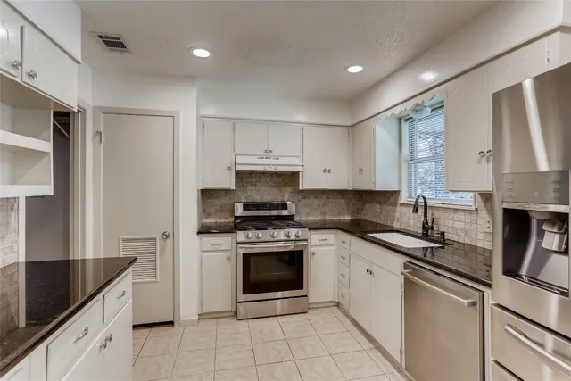 $2,200 | 8605 Rockwood Lane, Unit A, Austin, TX 78757