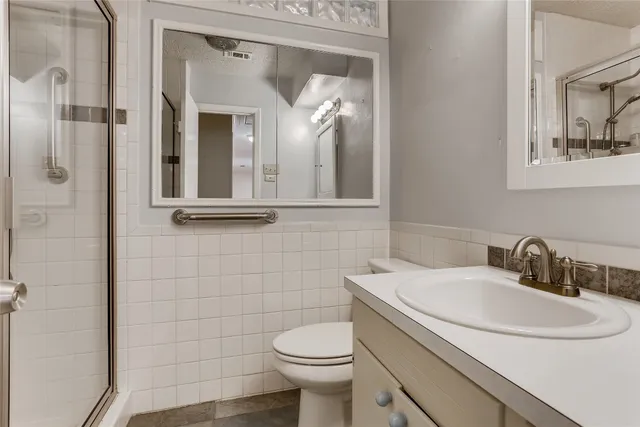 $2,200 | 8605 Rockwood Lane, Unit A, Austin, TX 78757