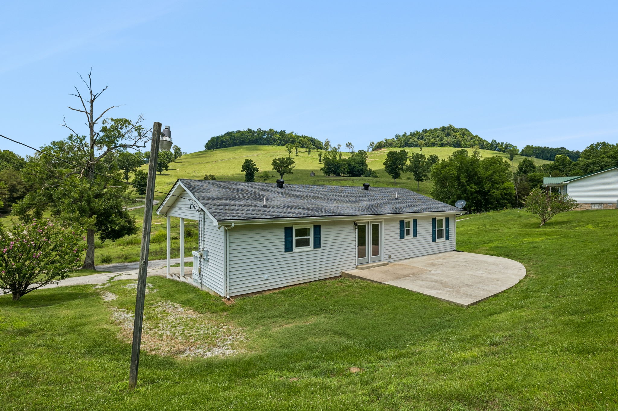 14 Morris Lane Carthage, TN 37030 - Photo 7 of 31 a view of house with backyard
