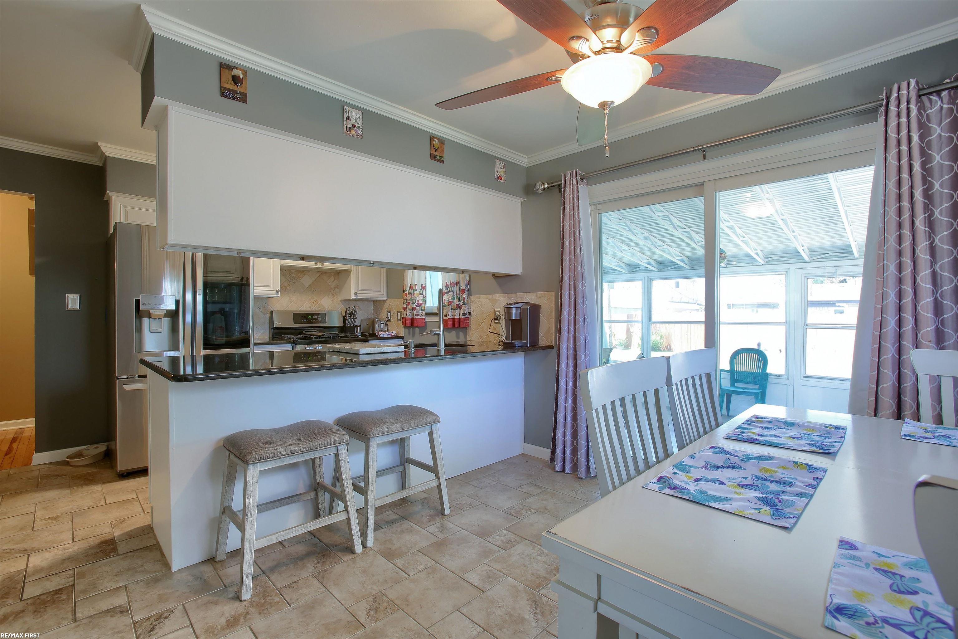 13625 Racine Court Warren, MI 48088 - Photo 11 of 25 50110476-11.JPG