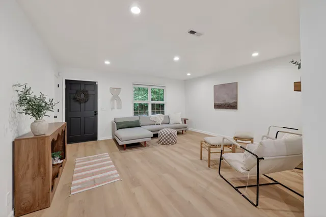 $269,900 | 367 Huntington Ridge Drive, Nashville, TN 37211