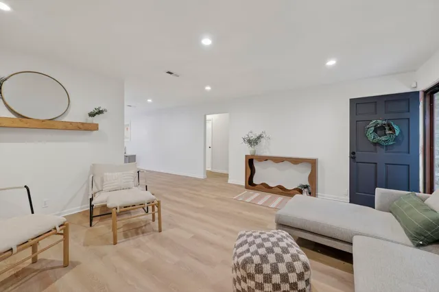 $269,900 | 367 Huntington Ridge Drive, Nashville, TN 37211