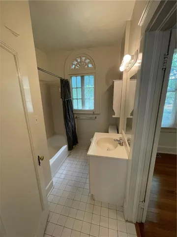 $3,200 | 5133 St Charles Avenue, New Orleans, LA 70115