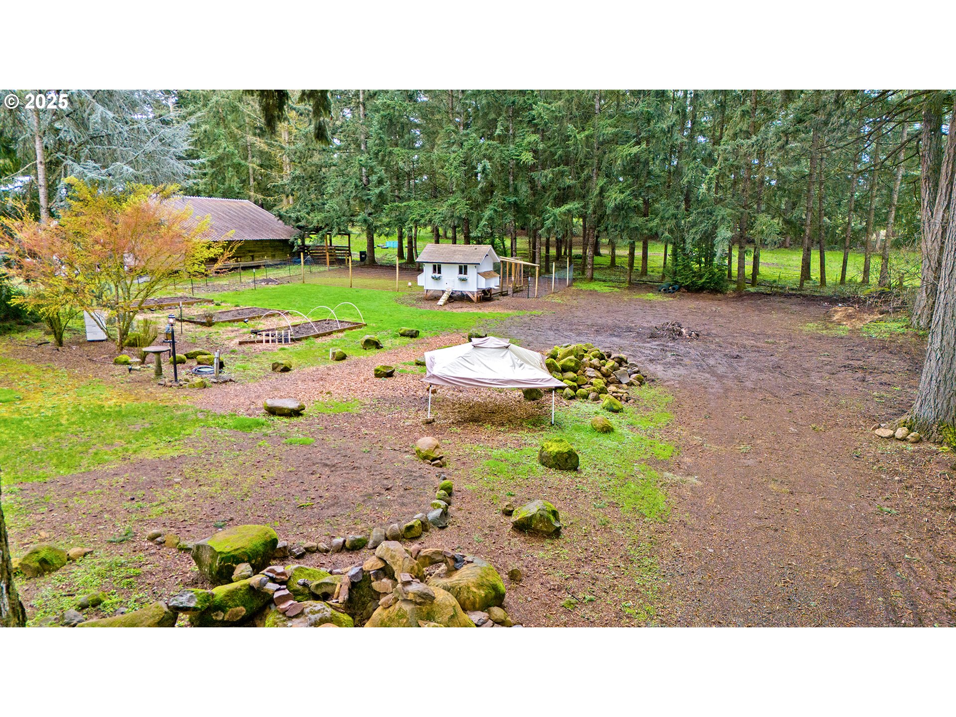 14018 South Spangler Road Oregon City, OR 97045 - Photo 33 of 34 a picture of a park
