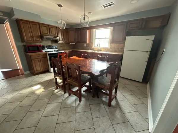 $1,300 | 14520 Harvey Avenue, Unit 2, Harvey, IL 60426