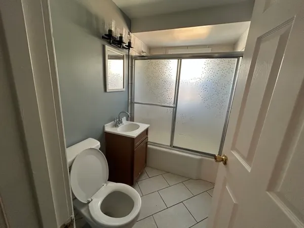 $1,300 | 14520 Harvey Avenue, Unit 2, Harvey, IL 60426