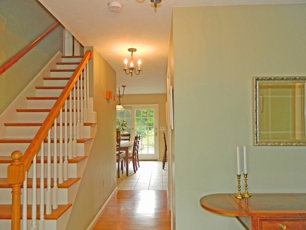 27 Pillsbury Road Ashby, MA 01431 - Photo 3 of 28 a view of a livingroom with furniture and hardwood floor