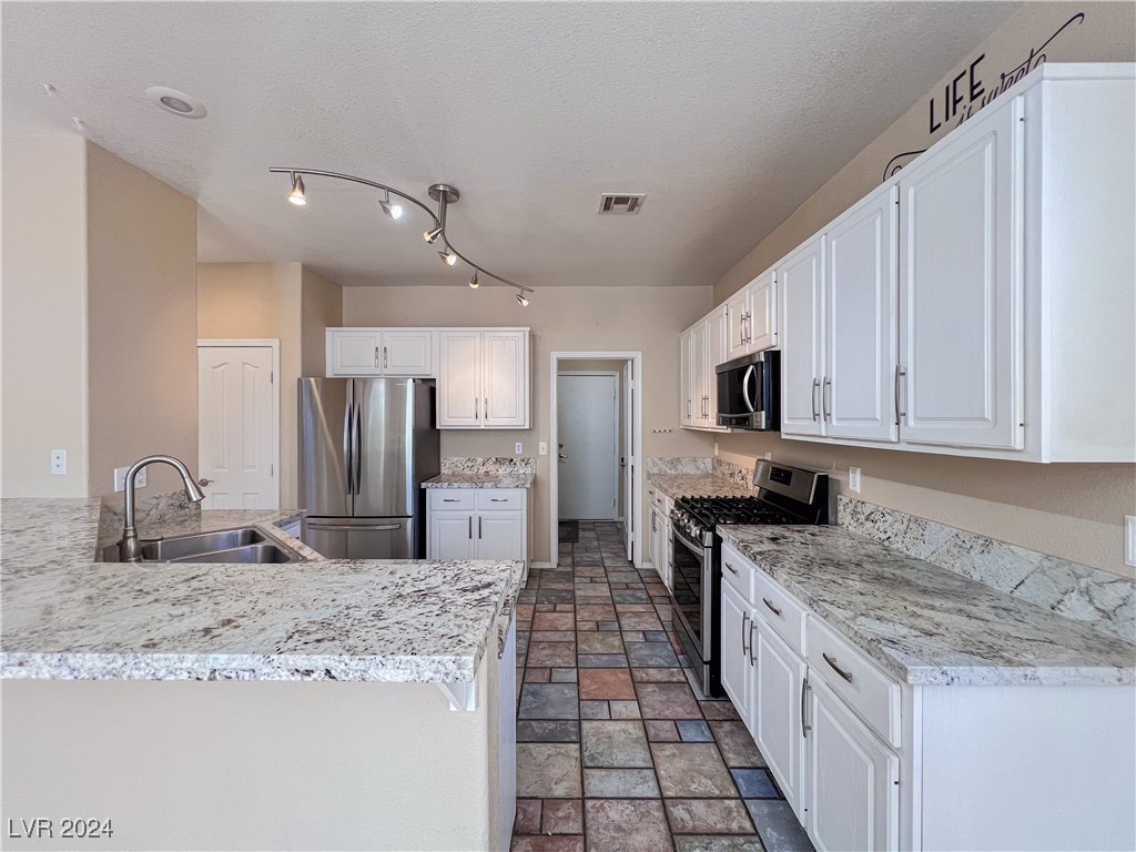 1727 Millstream Way Henderson, NV 89074 - Photo 14 of 35