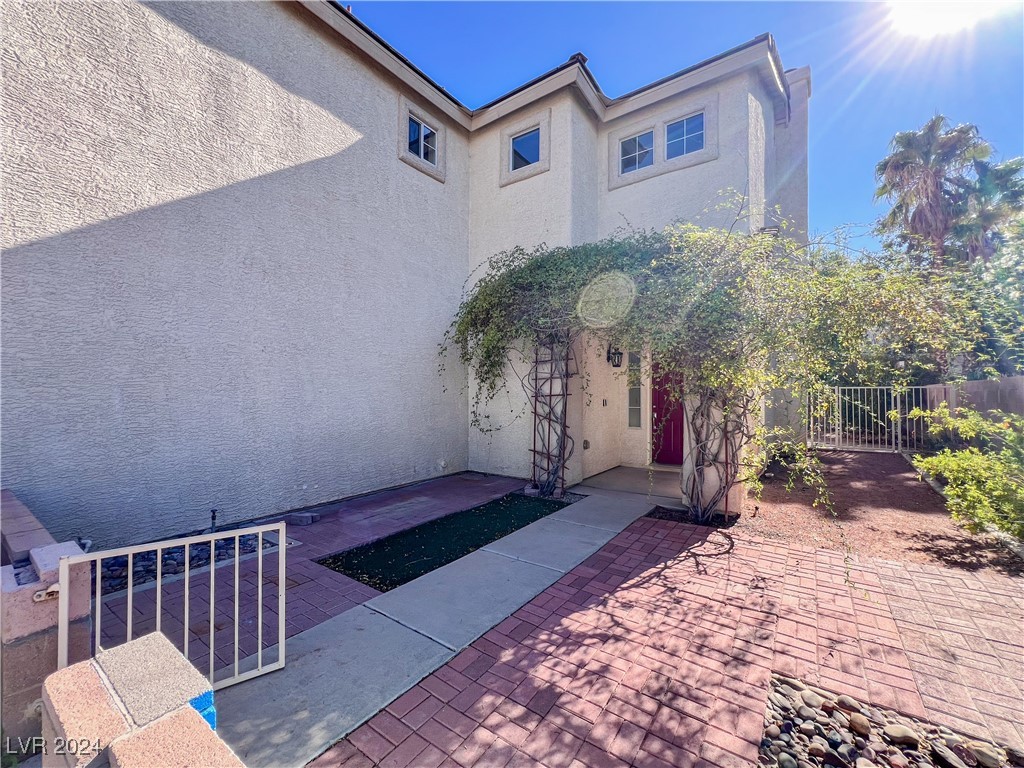 1727 Millstream Way Henderson, NV 89074 - Photo 7 of 35