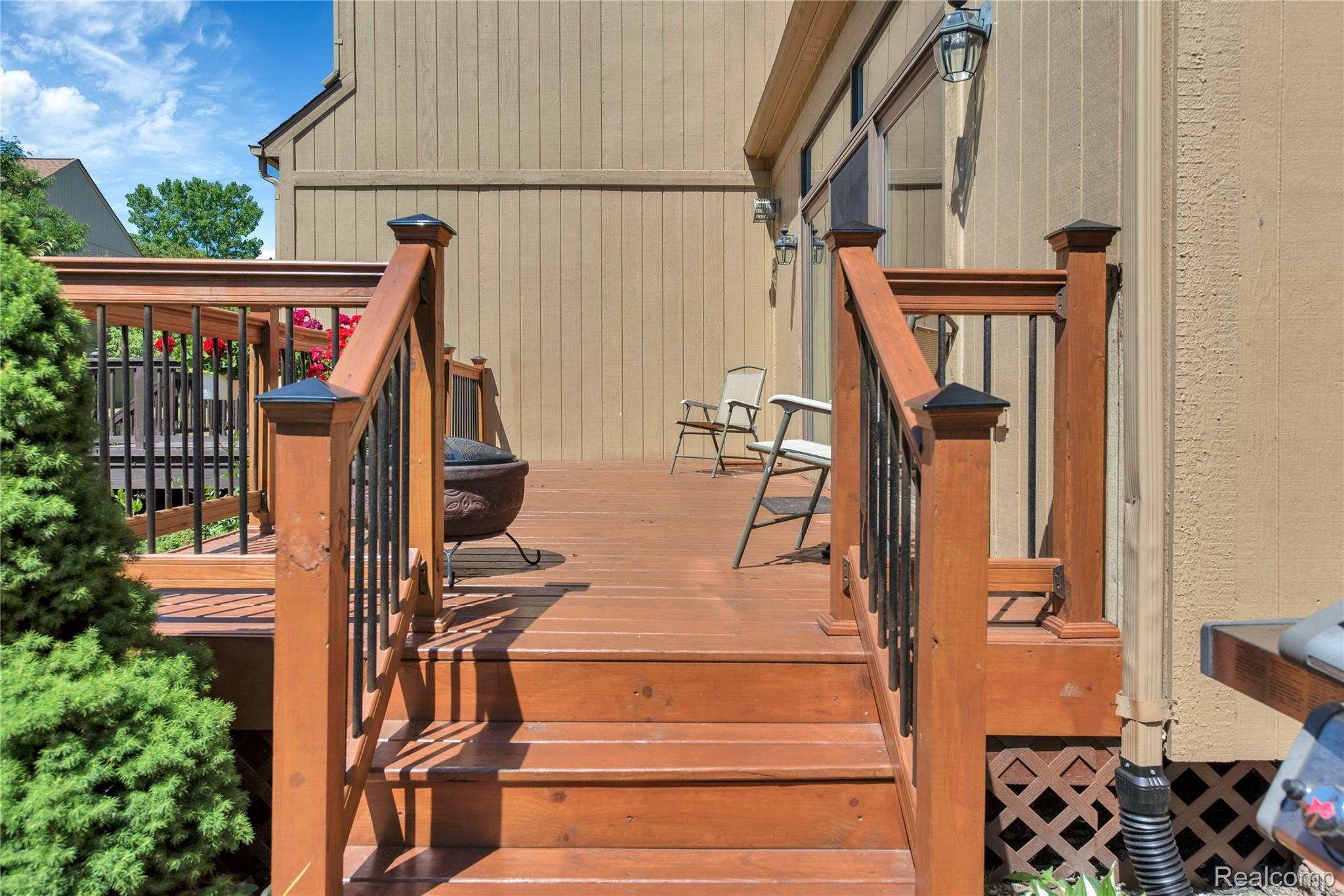 2153 Crystal Drive Rochester, MI 48309 - Photo 27 of 31 2153 Crystal Dr - HD Drone Photography-6.jpg