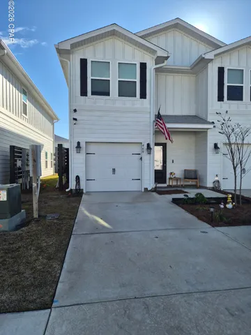 $2,250 | 460 Melrose Way, Panama City Beach, FL 32413