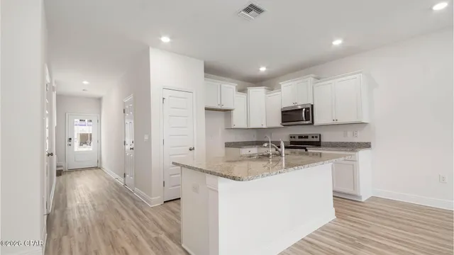 $2,250 | 460 Melrose Way, Panama City Beach, FL 32413