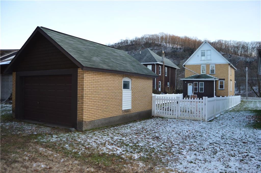 113 Riverside Drive Freeport, PA 16229 - Photo 23 of 25 Gallery Image 23