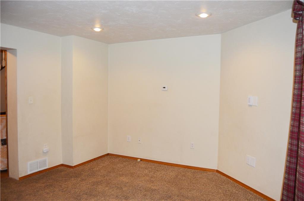113 Riverside Drive Freeport, PA 16229 - Photo 5 of 25 Gallery Image 5