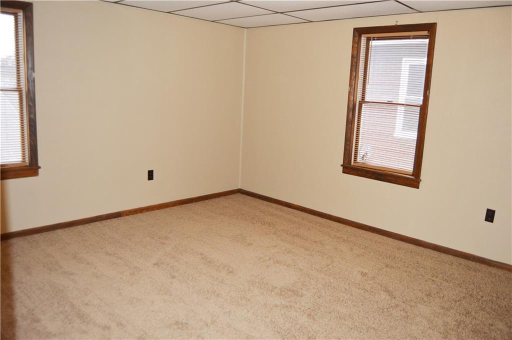 113 Riverside Drive Freeport, PA 16229 - Photo 6 of 25 Large Bedroom. Ample Storage. NEW CARPET. River View.