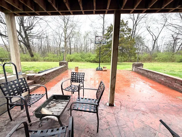 $299,900 | 658 Deerfield Road, Walnut Hill, IL 62893