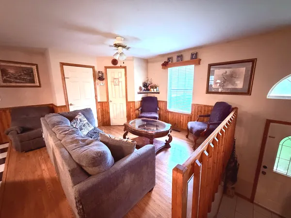 $299,900 | 658 Deerfield Road, Walnut Hill, IL 62893