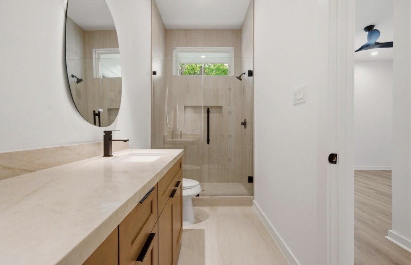 8203 Calhoun Road, Unit A Houston, TX 77033 - Photo 29 of 33 Gallery Image 29