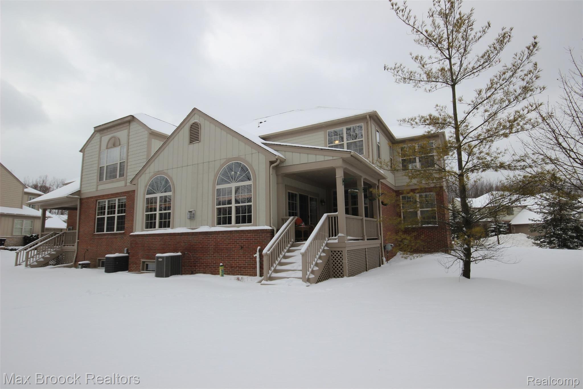 3697 Winding Brk Circle Rochester, MI 48309 - Photo 51 of 53 BACK OF THE HOUSE.JPG