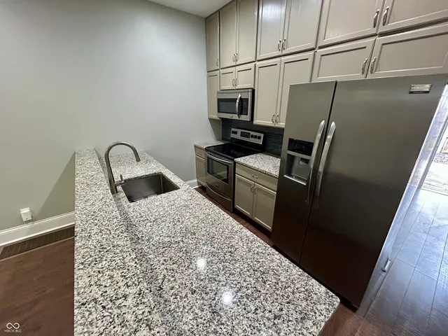 $1,575 | 1815 Woodlawn Avenue, Unit A, Indianapolis, IN 46203