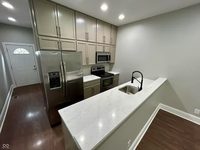 $1,575 | 1815 Woodlawn Avenue, Unit A, Indianapolis, IN 46203