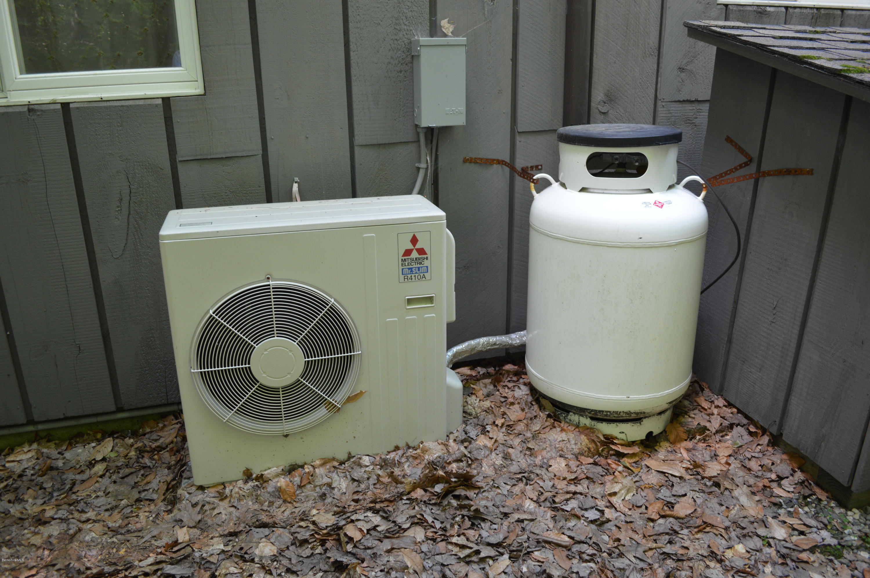 325 Bonny Rigg Hill Road Becket, MA 01223 - Photo 47 of 47 a room with a washing machine