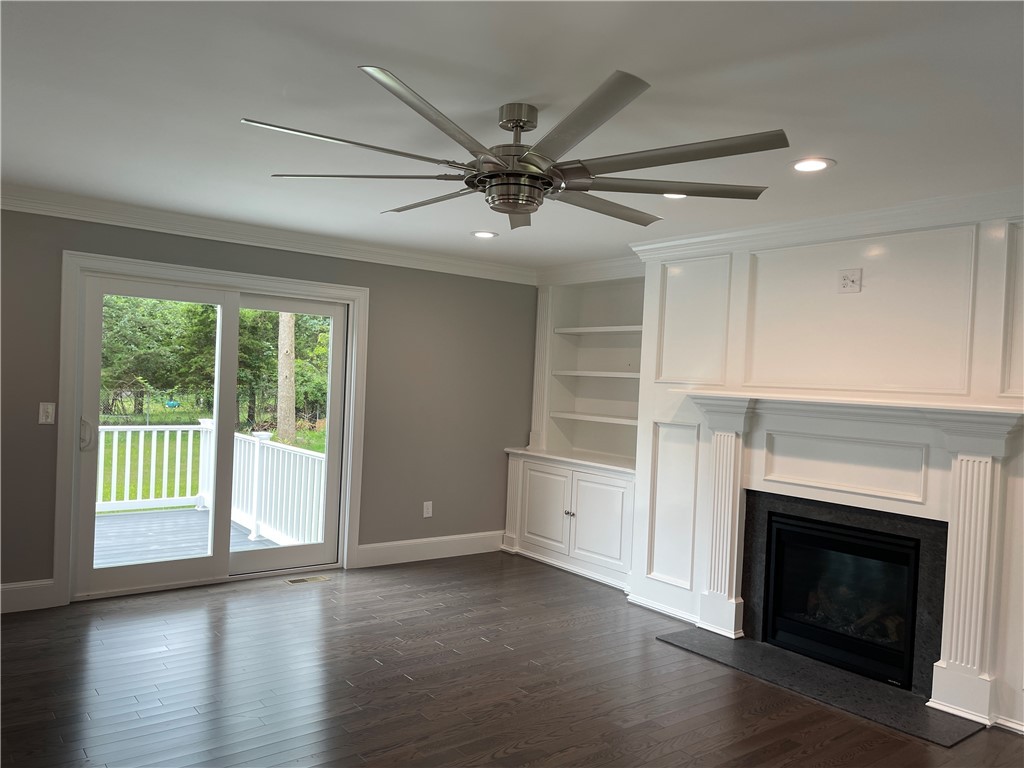 2320 Middle Road East Greenwich, RI 02818 - Photo 9 of 30 Family Room