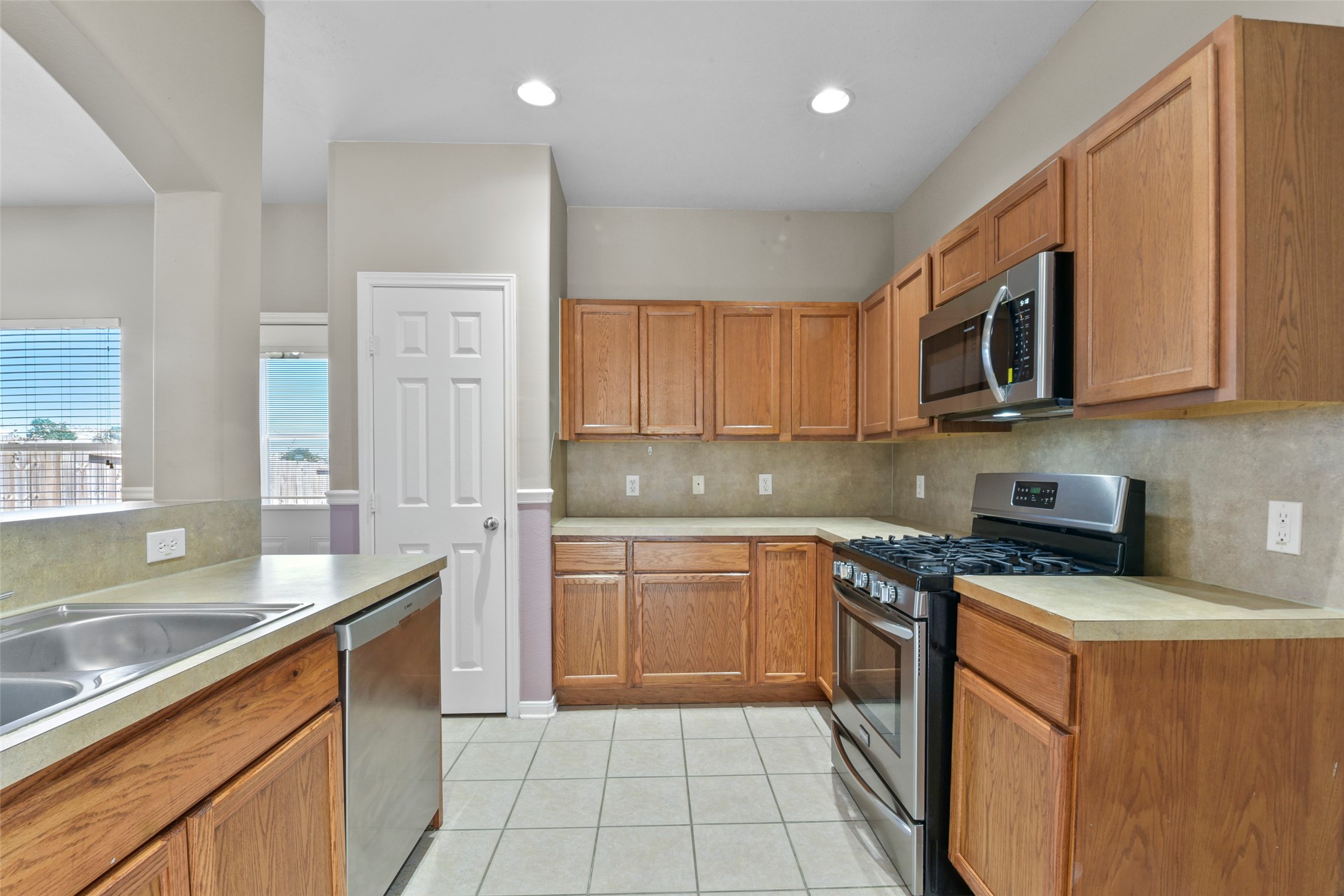 15875 Misty Loch Lane Houston, TX 77084 - Photo 15 of 35