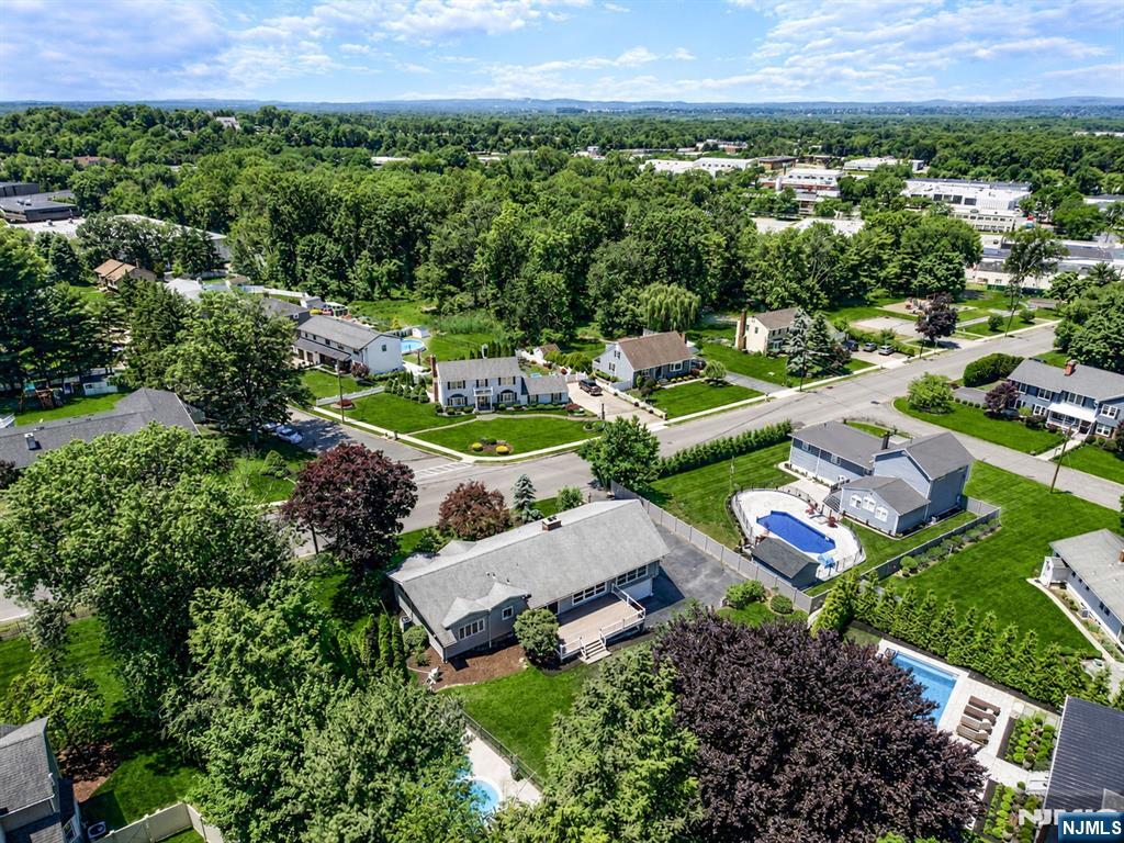 128 Beverly Road Fairfield, NJ 07004 - Photo 17 of 44
