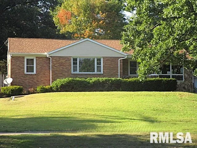 $127,057 | 205 North Sycamore Terrace, Canton, IL 61520