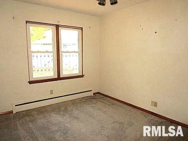 $127,057 | 205 North Sycamore Terrace, Canton, IL 61520