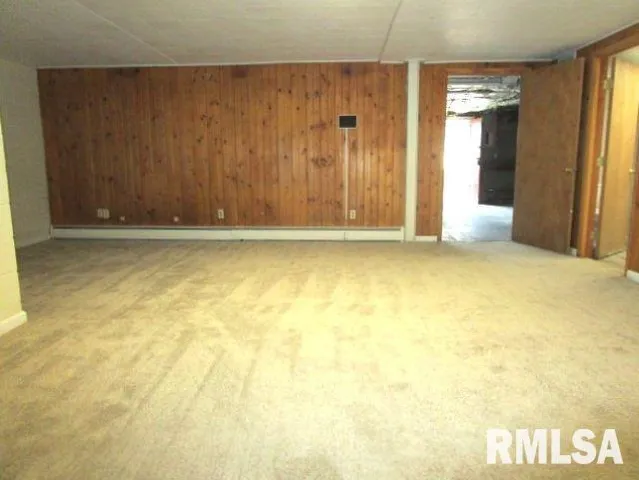 $127,057 | 205 North Sycamore Terrace, Canton, IL 61520