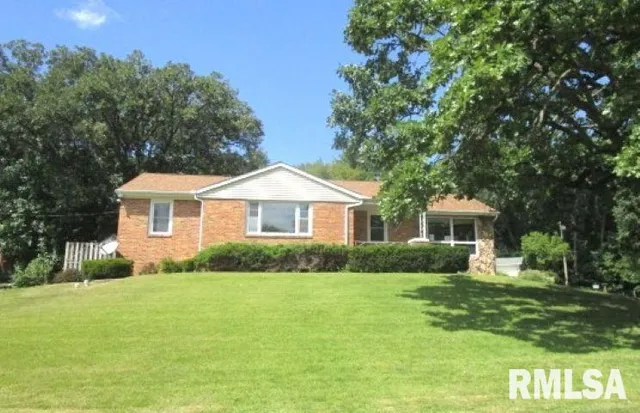 $127,057 | 205 North Sycamore Terrace, Canton, IL 61520