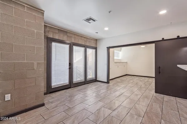 $1,250 | 129 North 11th Avenue, Unit 2A, Phoenix, AZ 85007