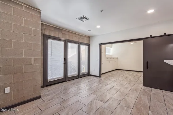 $1,250 | 129 North 11th Avenue, Unit 2A, Phoenix, AZ 85007