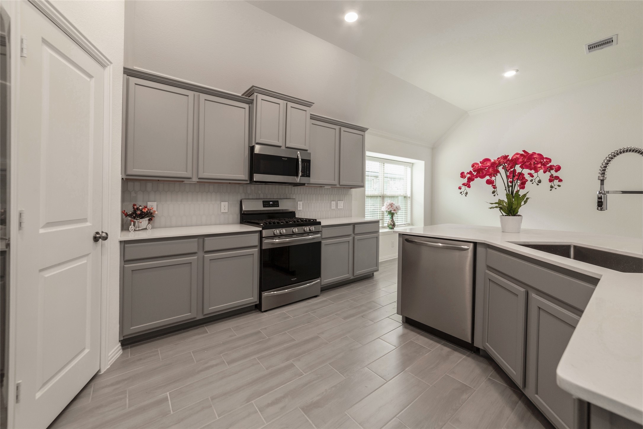 2606 Ocean Pass Lane Rosenberg, TX 77469 - Photo 11 of 33