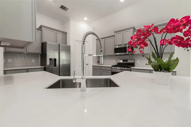 $2,090 | 2606 Ocean Pass Lane, Rosenberg, TX 77469