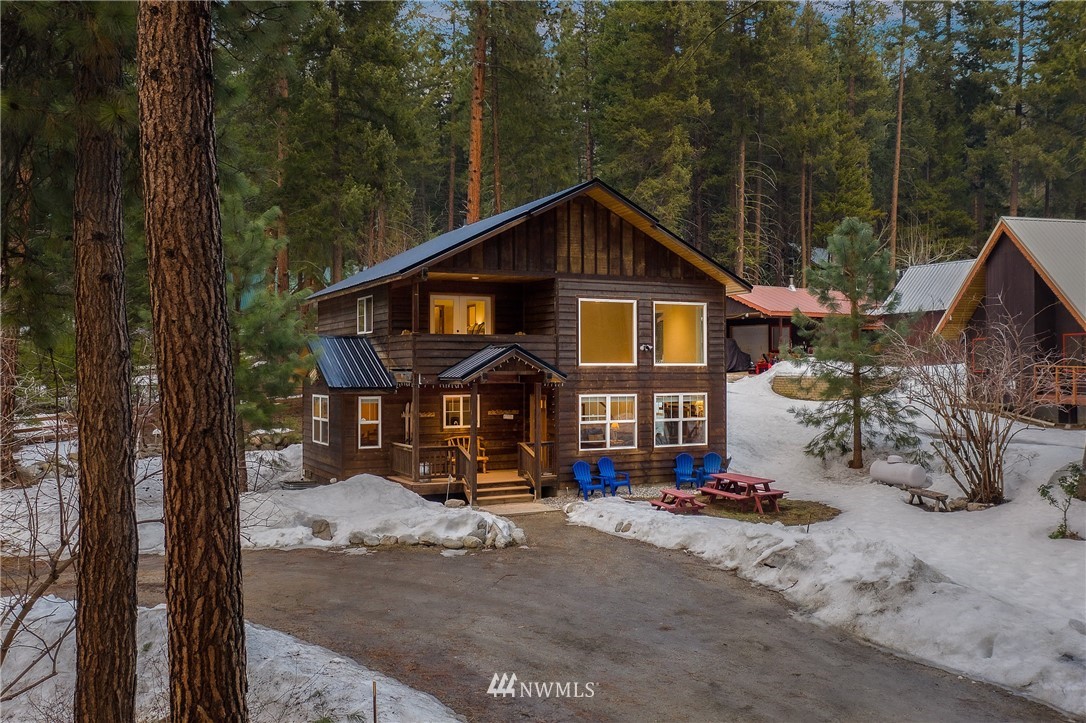 21716 Stirrup Road Leavenworth, WA 98826 - Photo 3 of 33 Gallery Image 3