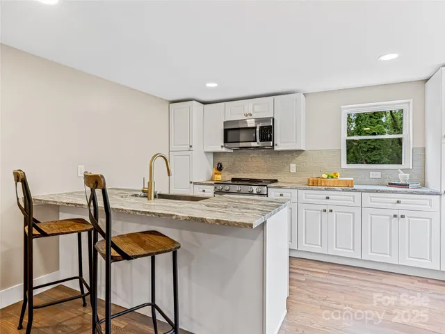 $799,000 | 162 Courtland Place, Asheville, NC 28801