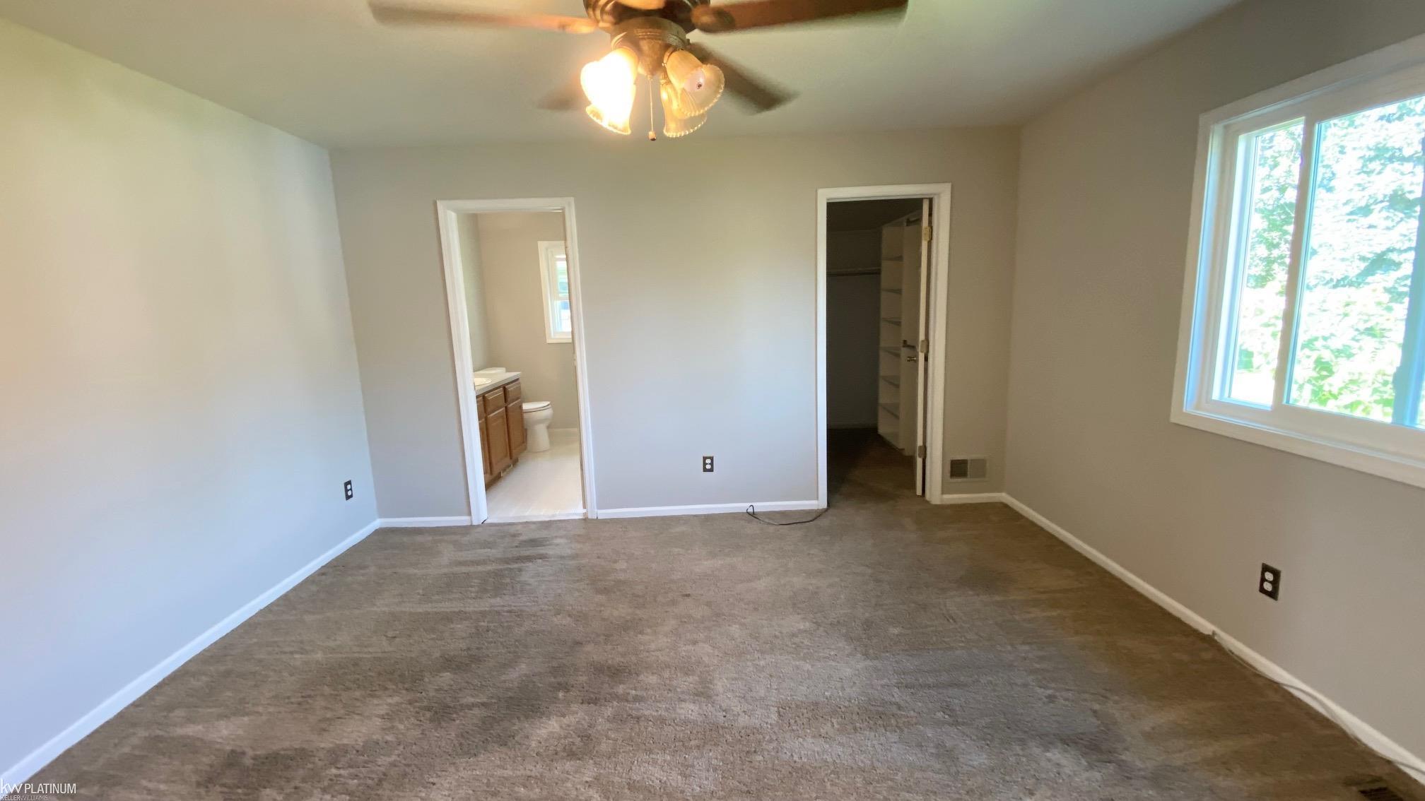 51827 Lillian Road New Baltimore, MI 48047 - Photo 32 of 46 50121085-31.JPG