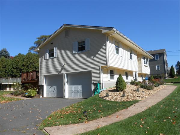 76 Old Barn Road West Springfield, MA 01089 - Photo 3 of 16 Gallery Image 3