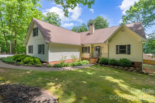 $490,777 | 6230 Winds Court, Clover, SC 29710