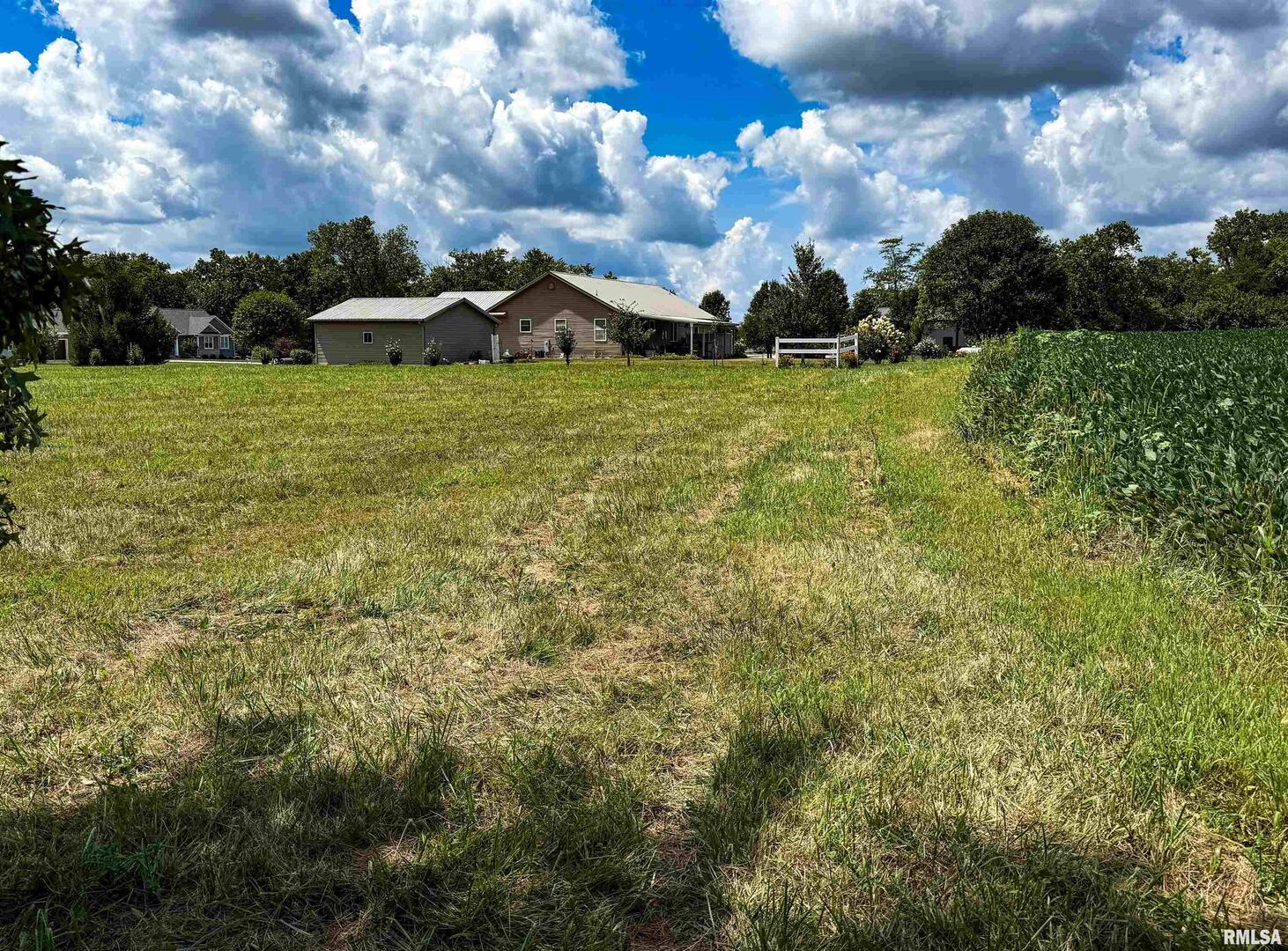 102 Davis Drive Watson, IL 62473 - Photo 7 of 11