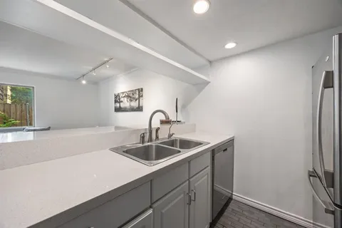 $169,000 | 2710 Douglas Avenue, Unit 108, Dallas, TX 75219