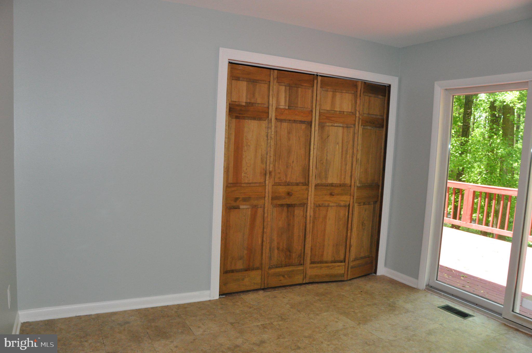 28 Henry Way Linden, VA 22642 - Photo 10 of 39
