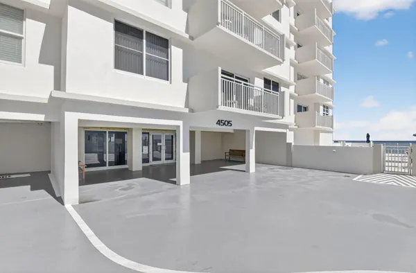 $749,900 | 4505 South Ocean Boulevard, Unit 805, Highland Beach, FL 33487