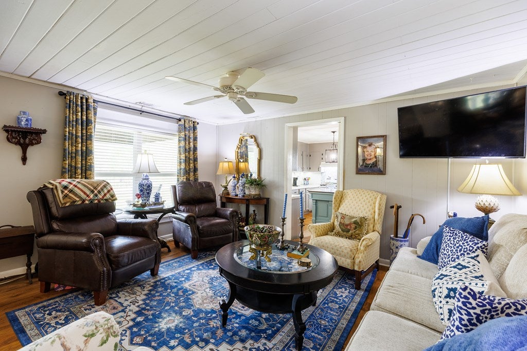 187 Jefferson Road Adel, GA 31620 - Photo 7 of 41 Gallery Image 7