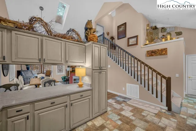 $559,900 | 116 Shanty Ridge Lane, Unit B, Banner Elk, NC 28604